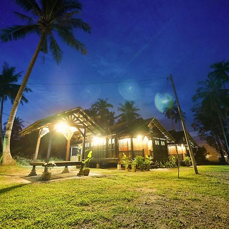 Kampung Tok Lembut Vacation Home Pantai Cenang  Exterior foto